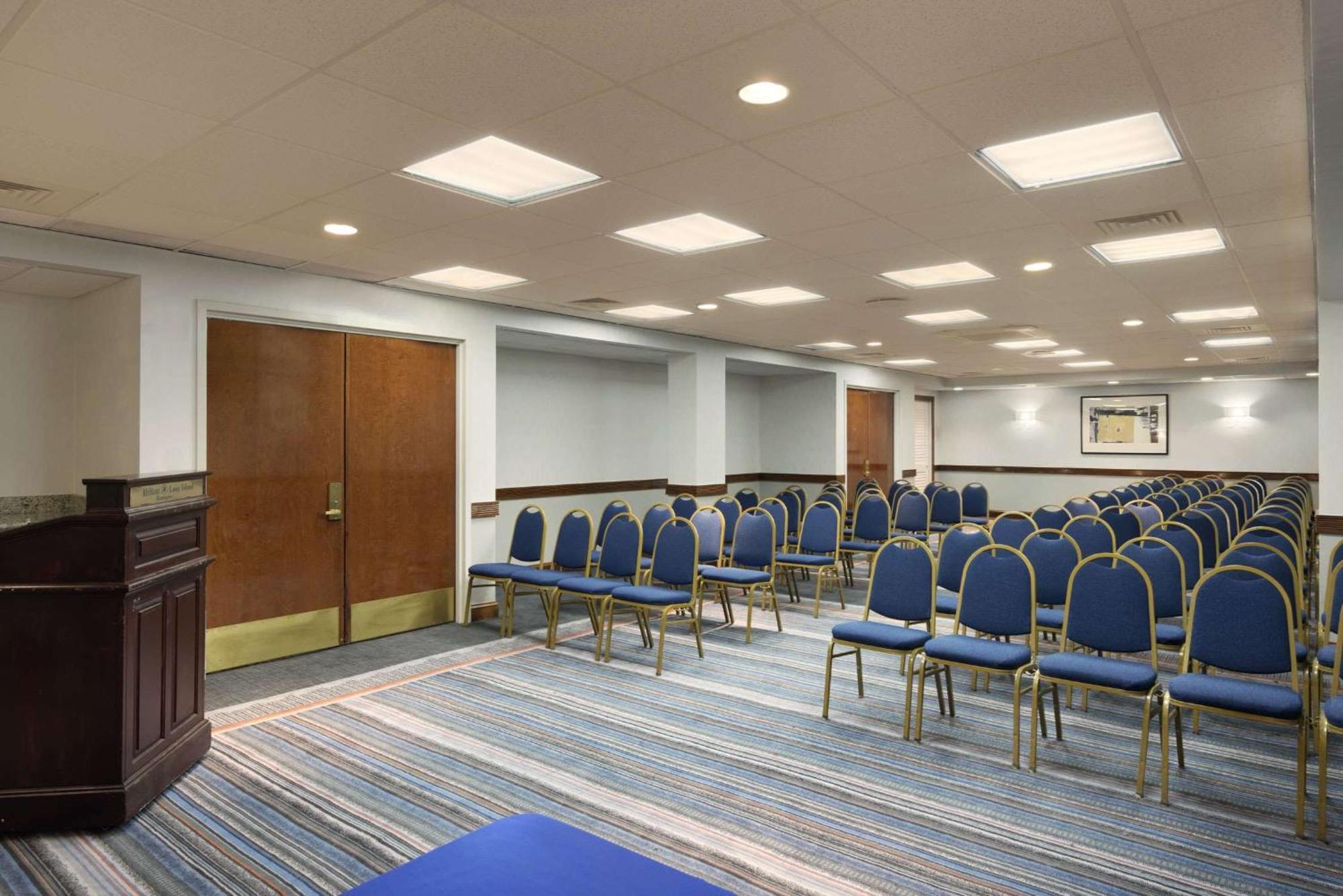 Hilton Long Island/Huntington Otel Melville Dış mekan fotoğraf